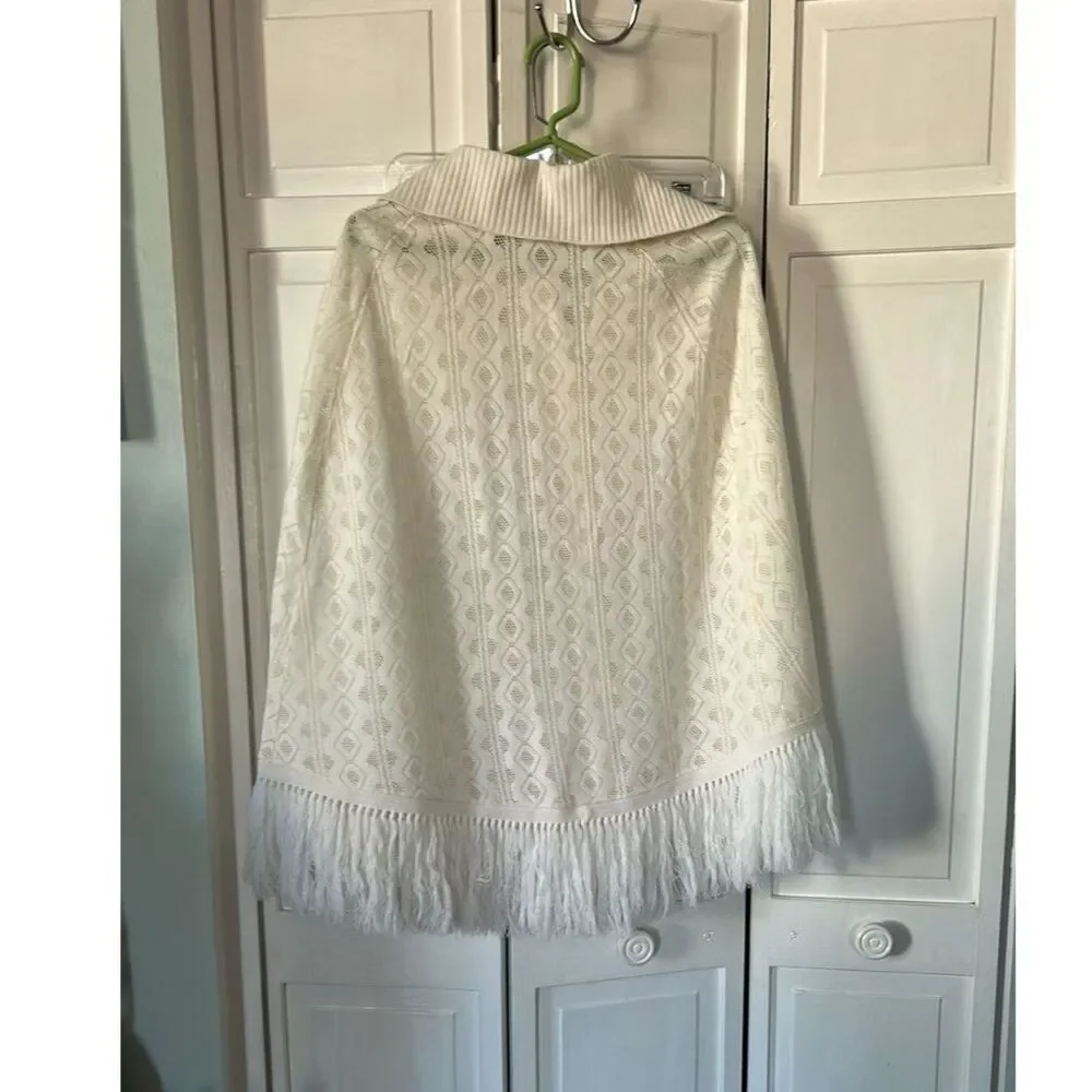 Vintage 70s White Knit Cape with Fringe - OS